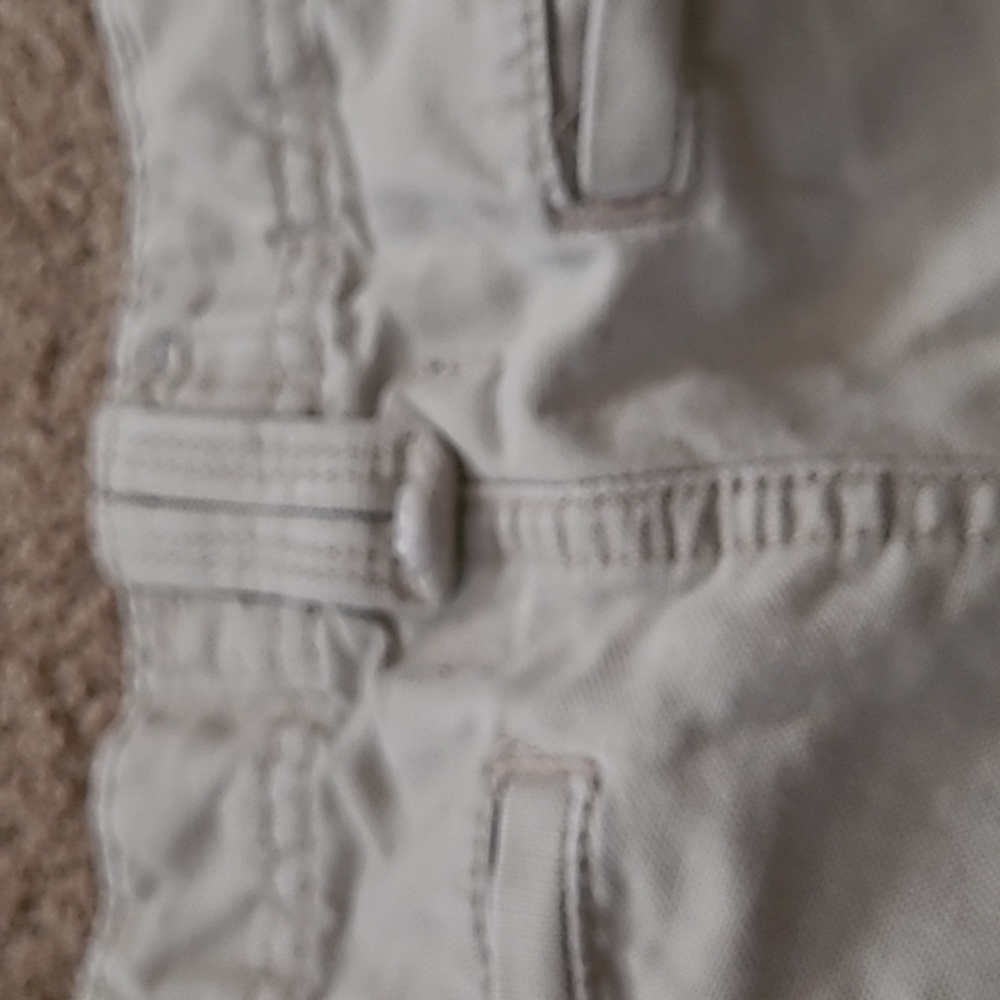 The North Face Women's Khaki Shorts, Size 8 - Picture 8 of 9